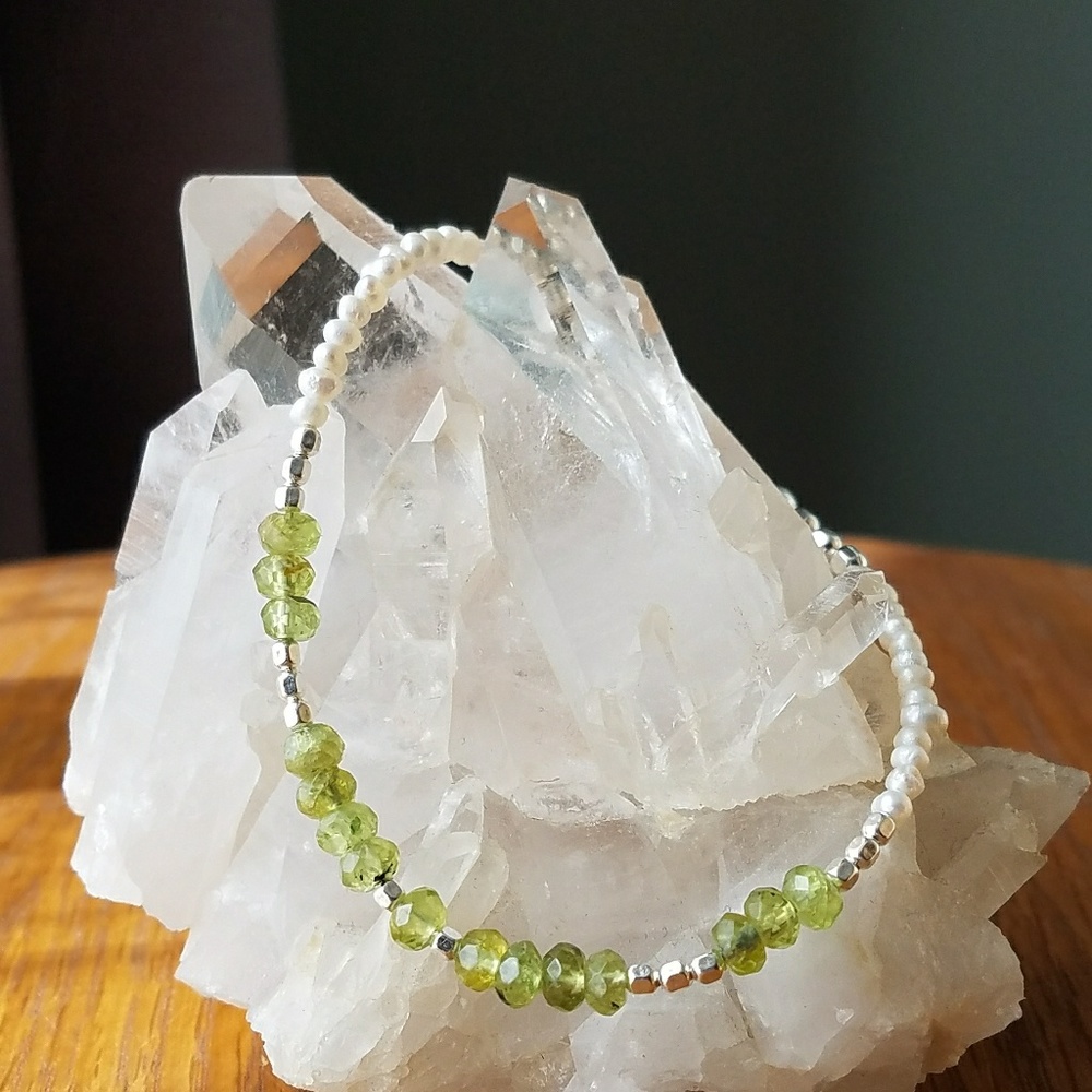Handmade Peridot and Pearl bracelet